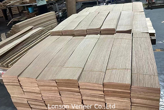 Europe White Oak Wood Flooring Veneer AB Grade light color 0.6Thickness