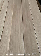 Engineered Red Oak Wood Veneer 0.45mm Thickness Crown Cut ISO9001