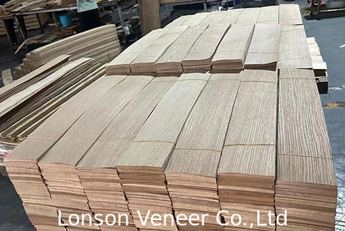 Europe White Oak Wood Flooring Veneer AB Grade light color 0.6Thickness